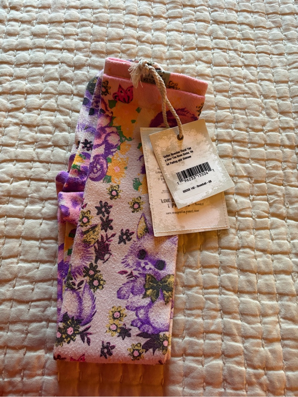 Magnolia Pearl Teddy Floral Socks